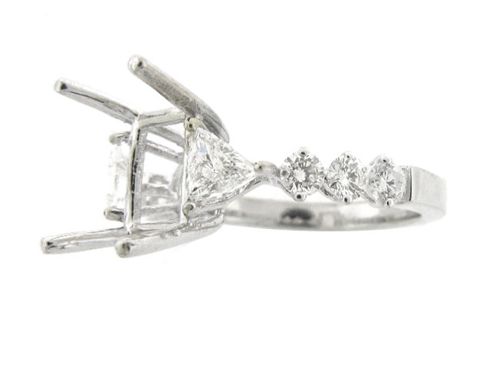 14KT W/GOLD,  RD 0.42CTW, TRI 0.38CTW