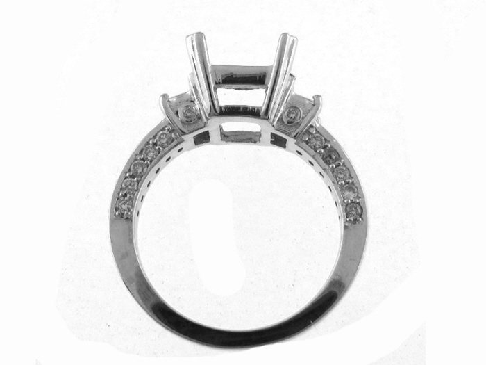 14KT W/GOLD, RD 0.65CTW, BAG 0.18CTW