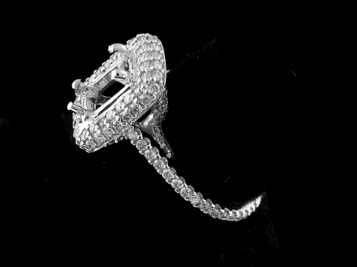 14KT W/GOLD, RD 0.72CTW