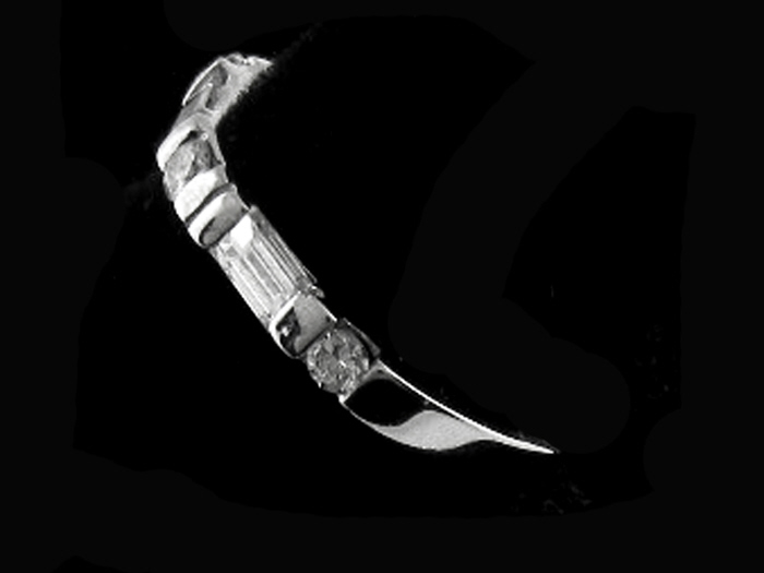 14KT W/GOLD, RD 0.15CTW, BAG 0.25CTW
