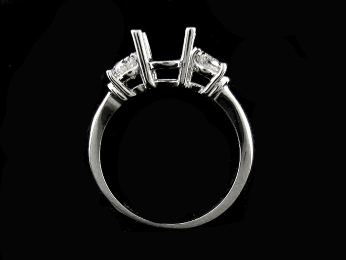 14KT W/GOLD, OV 0.85CTW